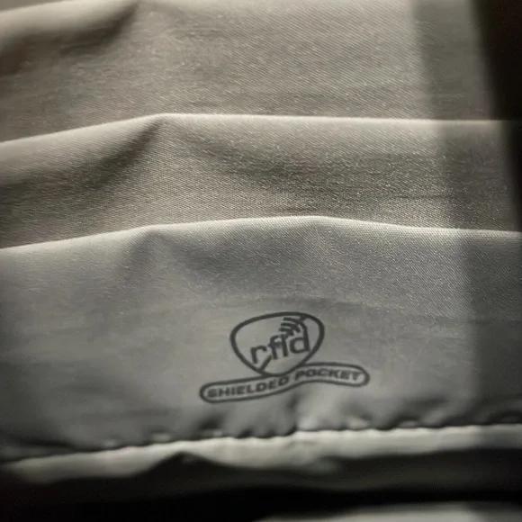 Travelon- RFID Anti theft travel bag - Picture 5 of 14